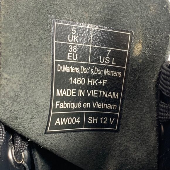 Dr Martens LIMITED EDITION Jadon Hello Kitty 60th Anniversary Womens SZ 7 - Picture 10 of 10